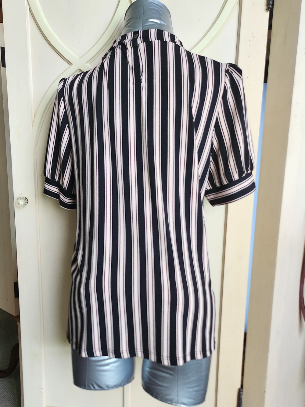 Adrianna Papell Black and Light Pink Striped Mock-Neck Blouse  NWOT - Picture 3 of 4